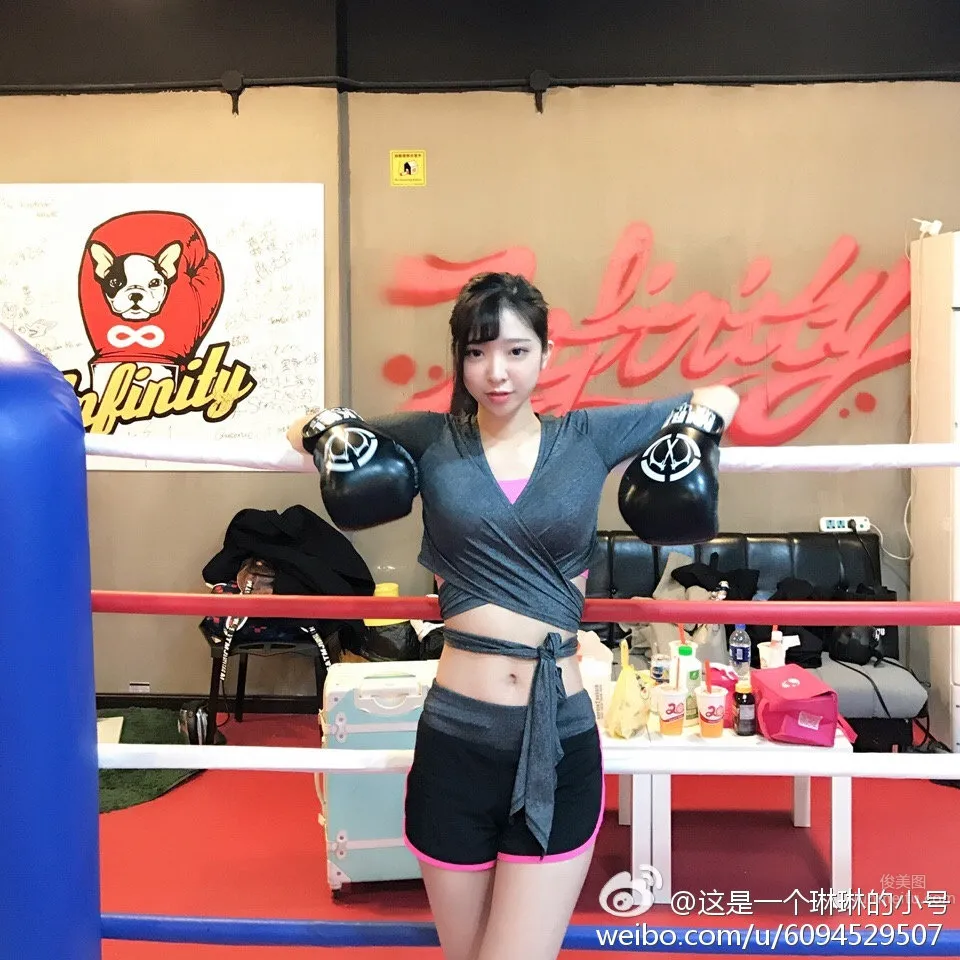 湯嘉琳- 萌妹子微博私房美圖 9
