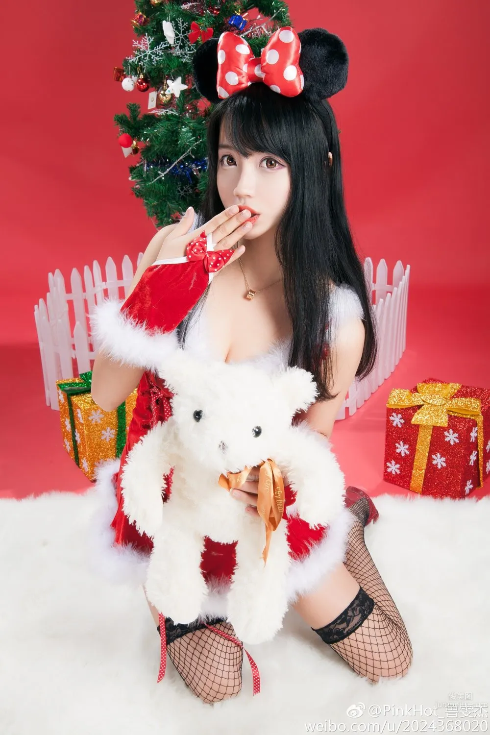 Lu Wenjie - 2015 Shanghai Auto Show Mitsubishi Chief Model photo 12