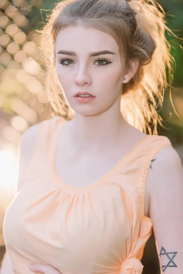 Jessie Vard, Thai Mixed-Race Model Selling Herself to Support Her Family photo 46