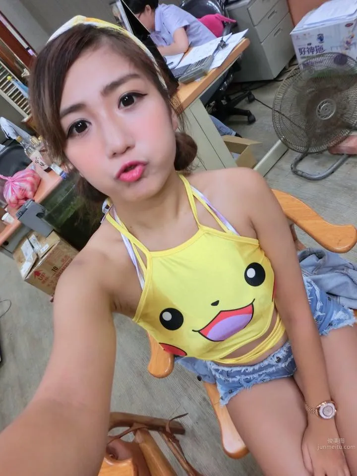 吳青Minana- 超正展場甜心 又萌又性感 15
