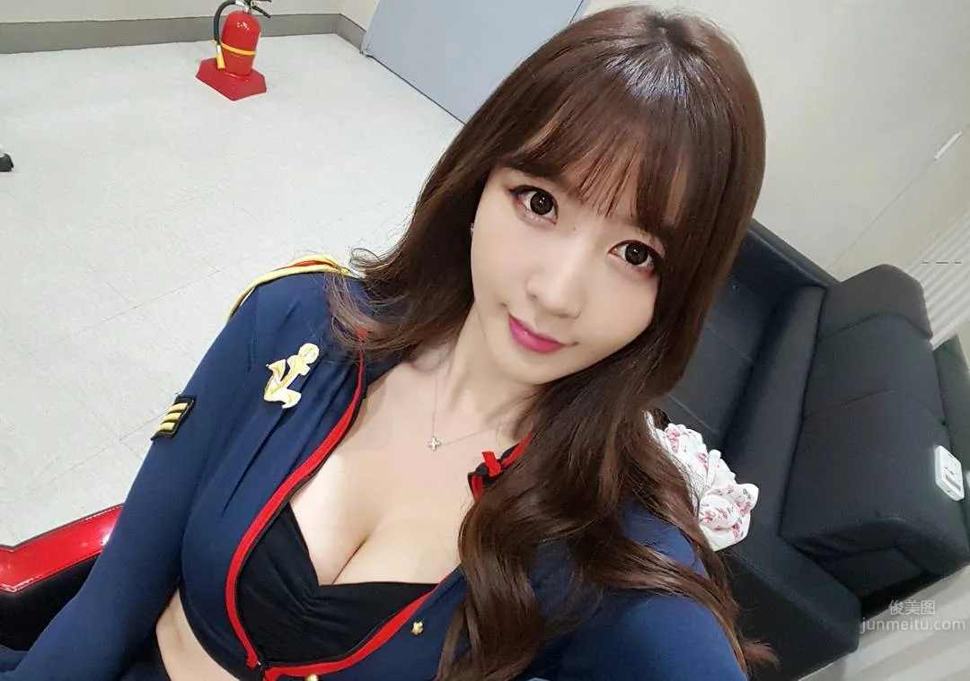 Hong Ji Yeon - Korean Beauty Car Model Selected Beautiful Photos photo 12