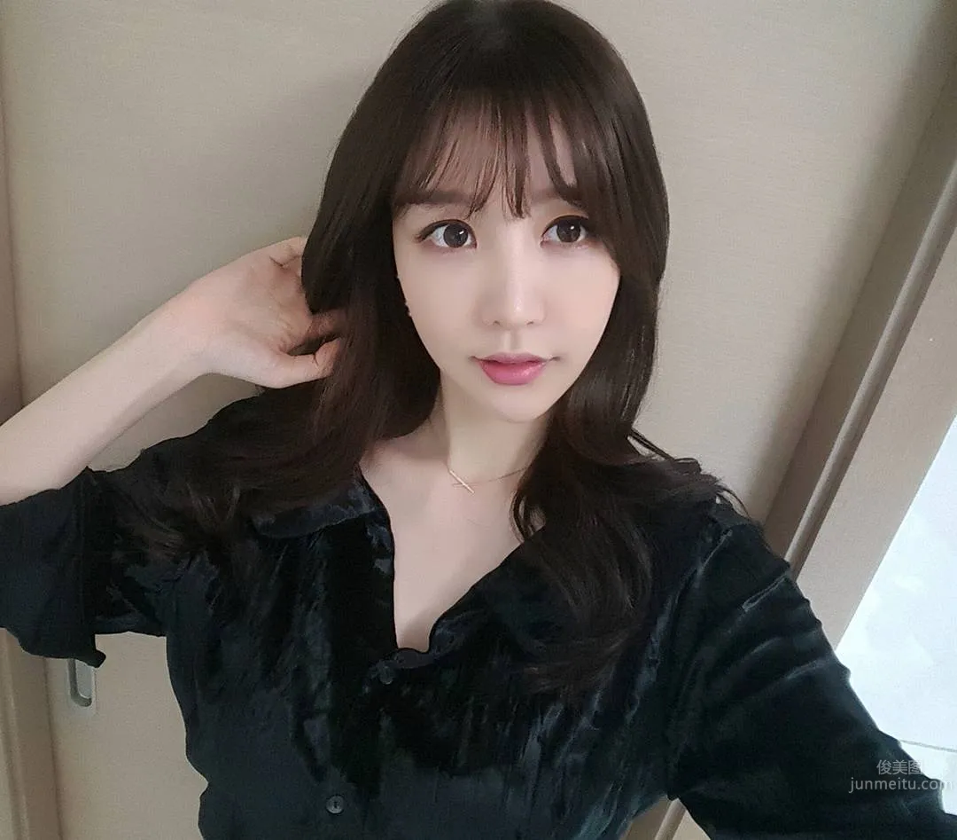 Hong Ji Yeon - Korean Beauty Car Model Selected Beautiful Photos photo 34