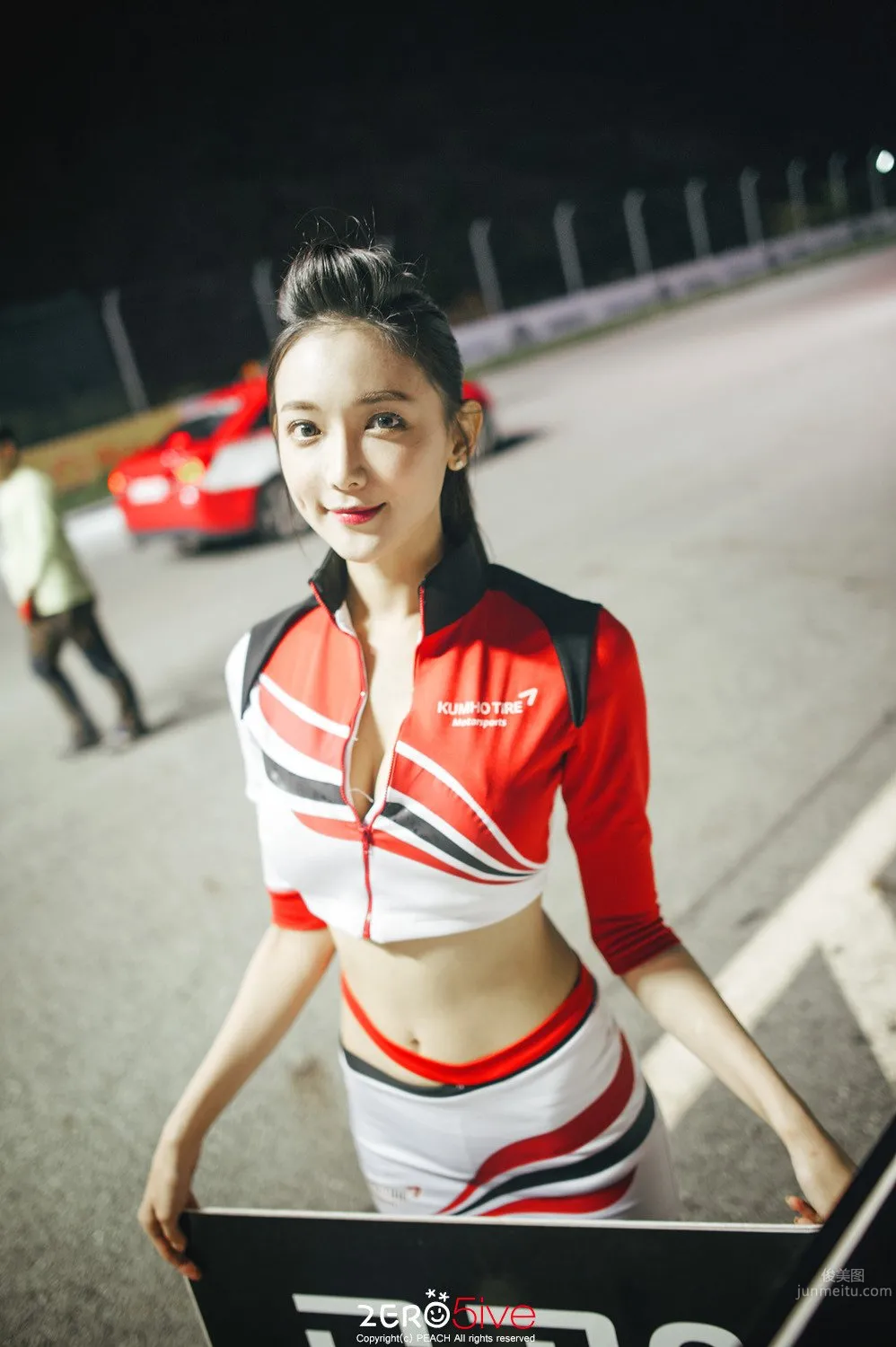 架景- 南韓美女賽車女郎清爽寫真 32