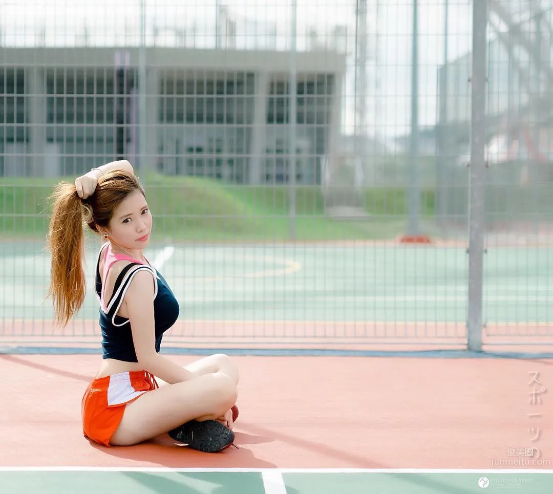 Amber Na - Petite but Full Figured Singapore Girl photo 6