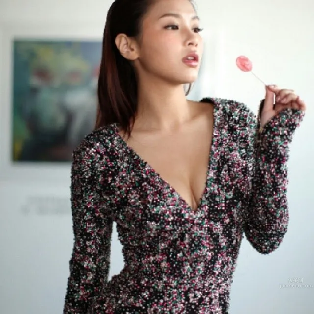 蔚雨芯(劉嘉麗)- 性感曬身材美圖 11