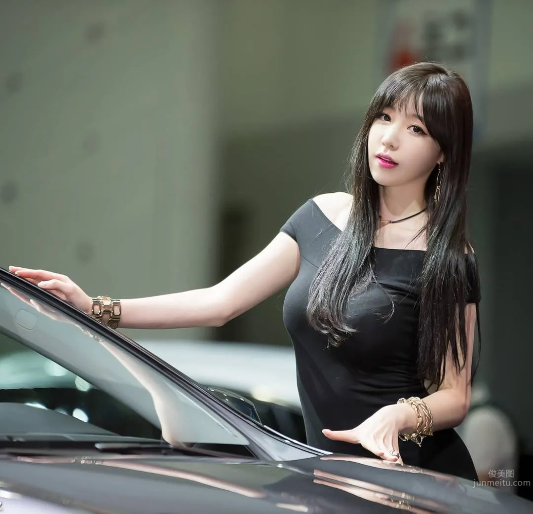 Hong Ji Yeon - Korean Beauty Car Model Selected Beautiful Photos photo 16