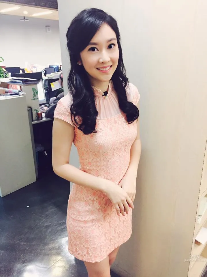 Eva Lee: No. 1 photo 4