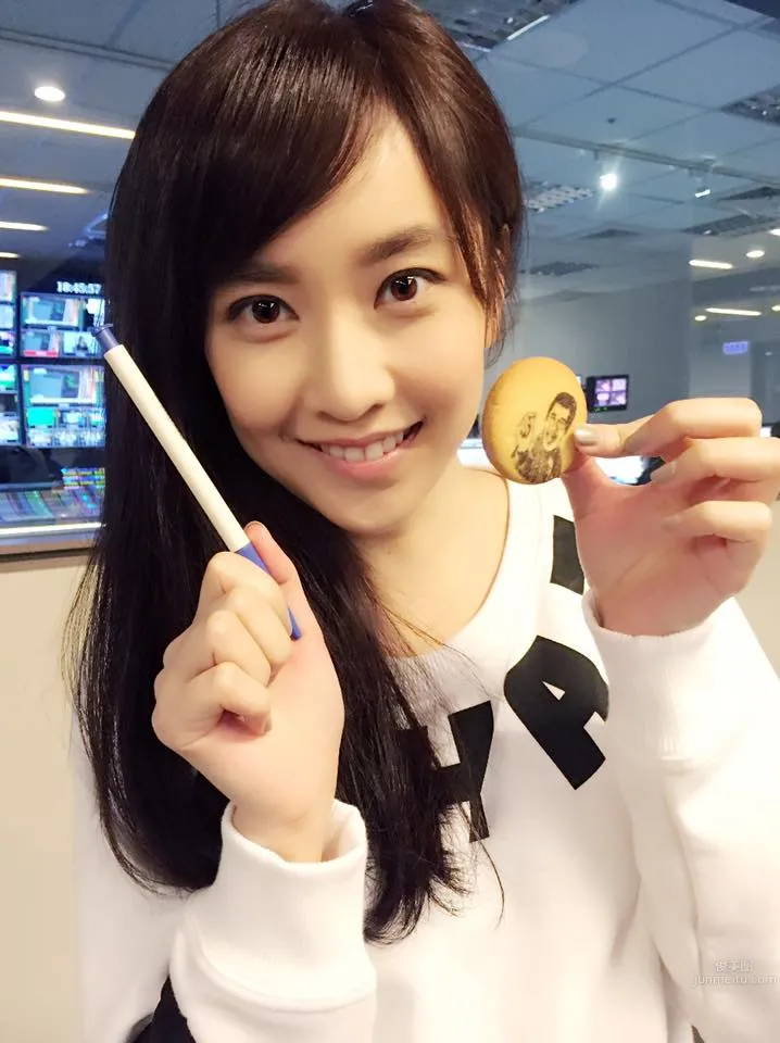 李佳玲- 台湾新一代女神主播No.1_10