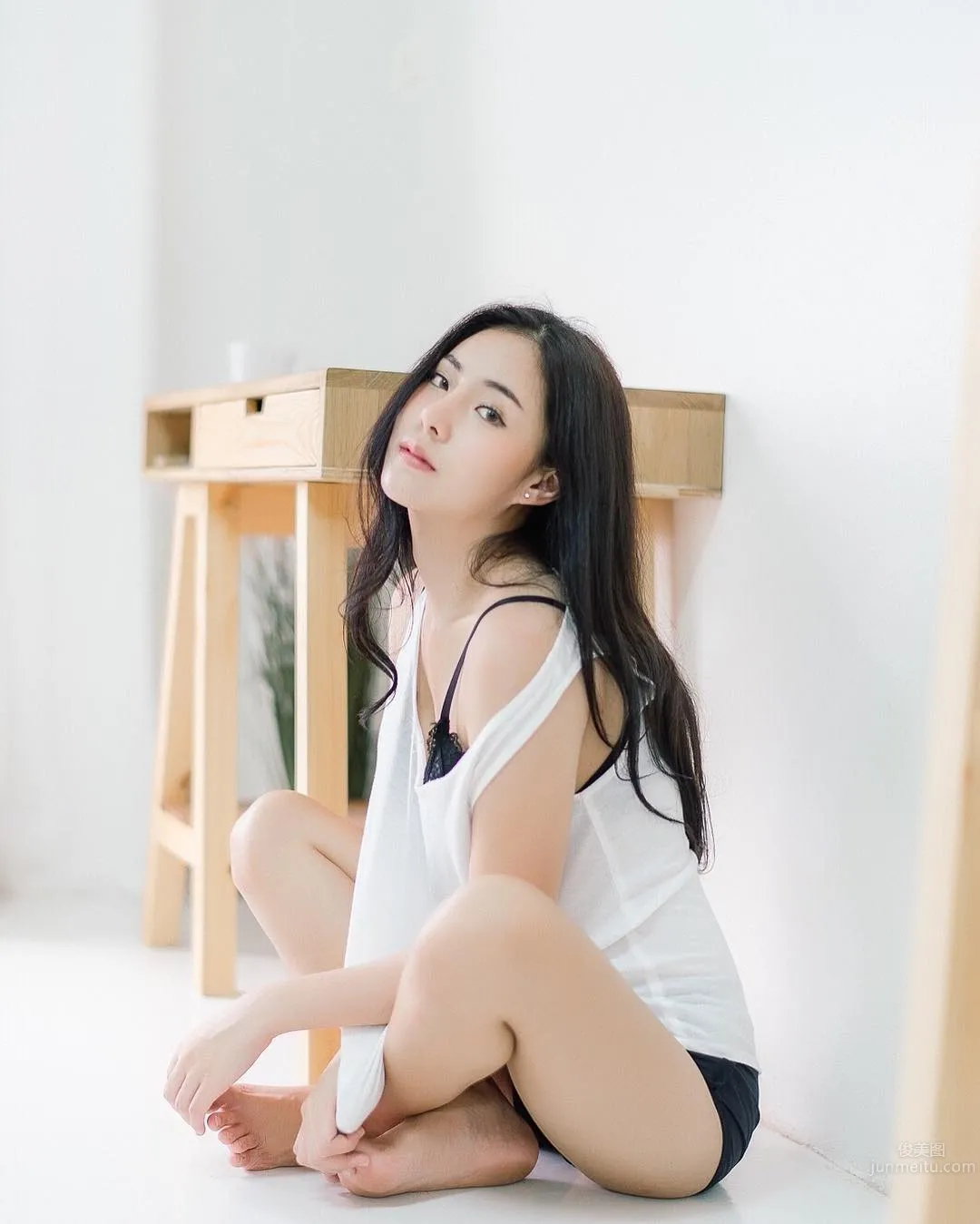 Namwanmuay, Thai Fair-Skinned Beauty Private Shoot Beautiful Photos photo 27