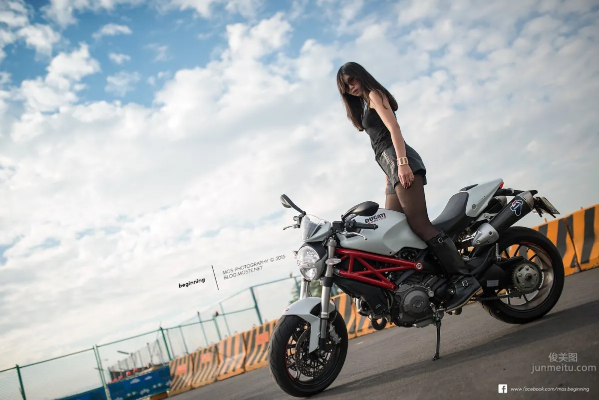 Ti Ti Yang, Heavy Motorcycle and Beauty Photo Collection photo 5