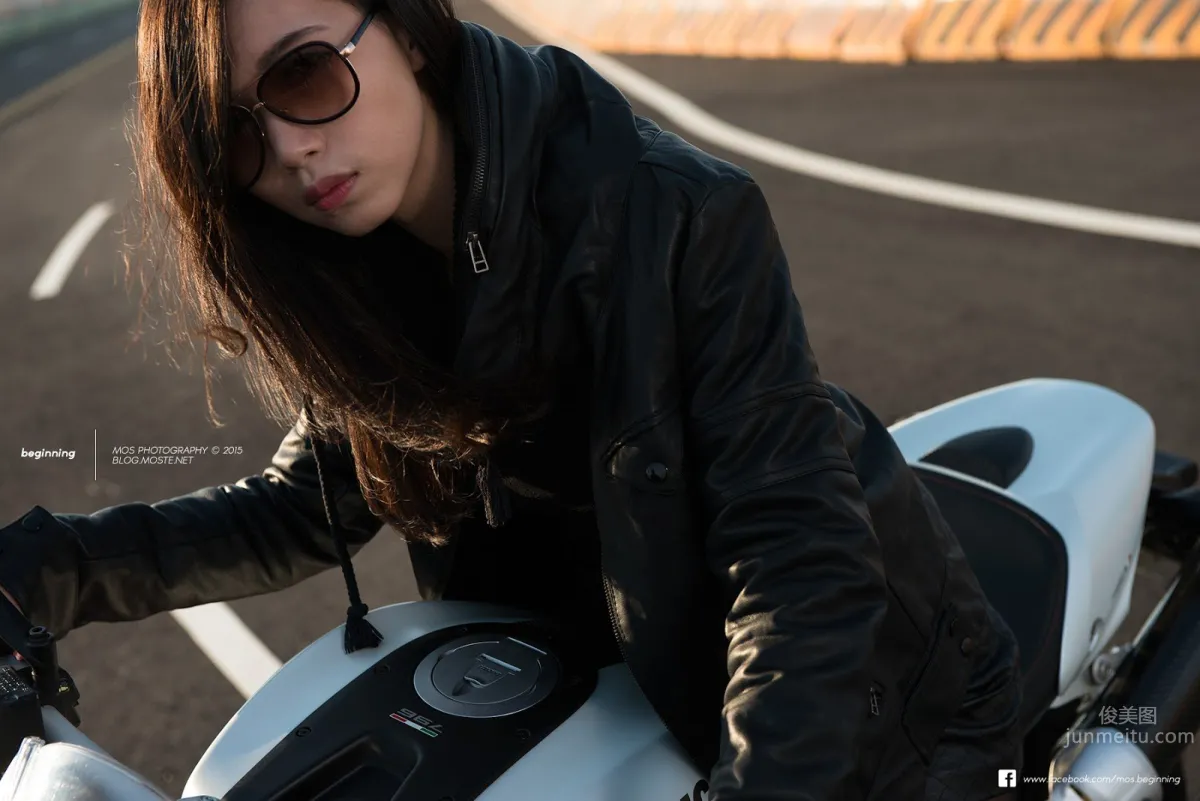 Ti Ti Yang, Heavy Motorcycle and Beauty Photo Collection photo 11