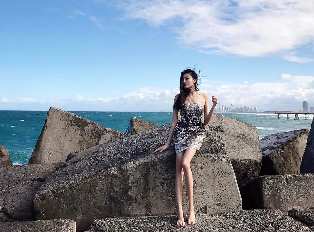 Jessica Hkusau, Elegant Legs Goddess with a Great Figure photo 16