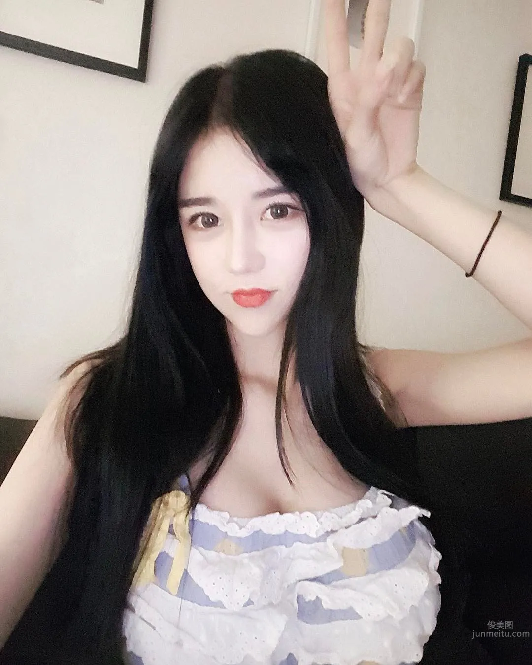 Dream Goddess Lee Soo Bin, IG Explodes Again with Unscientific Private Shoot photo 44