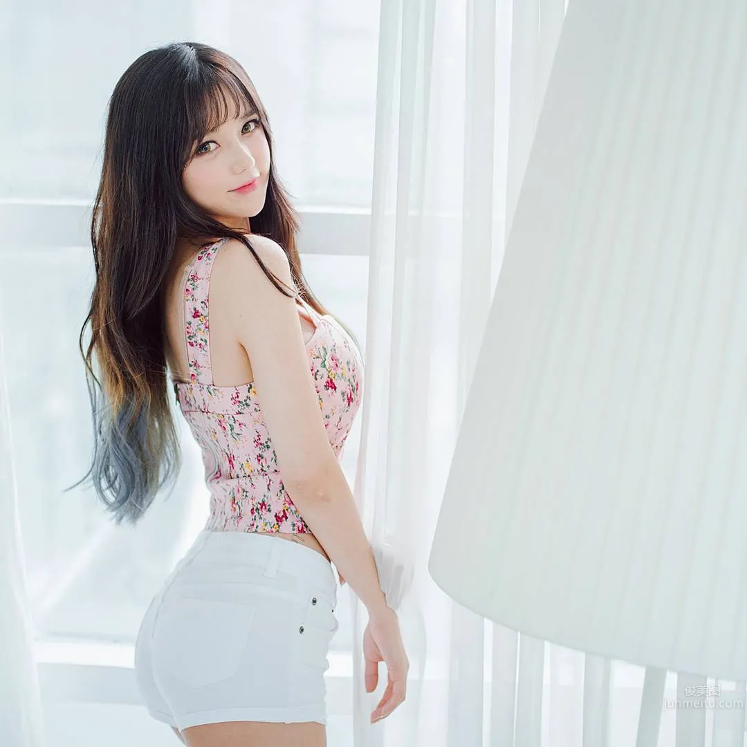 Dream Goddess Lee Soo Bin, IG Explodes Again with Unscientific Private Shoot photo 31