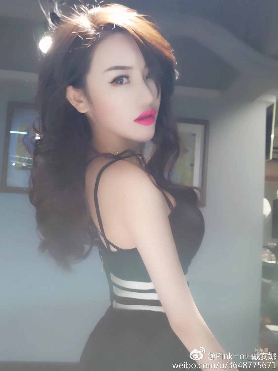 PinkHot戴安娜- 性感嫩模大尺度私房写真_0