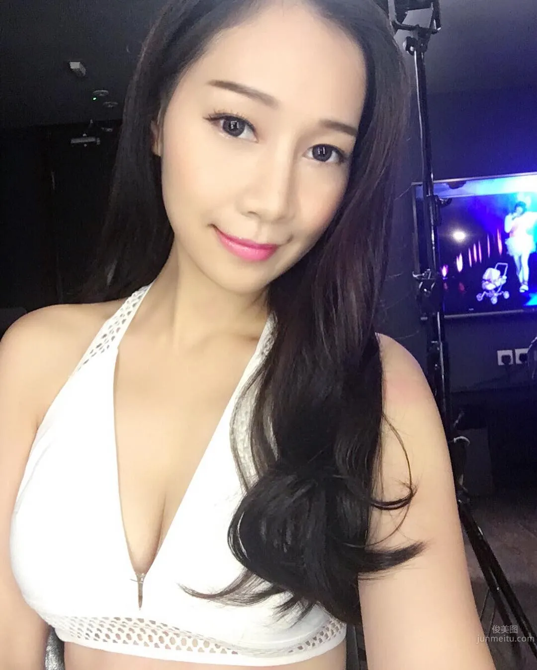 Cherry Ng(吳寶玲)- 大車模特美感比基尼寫真 28