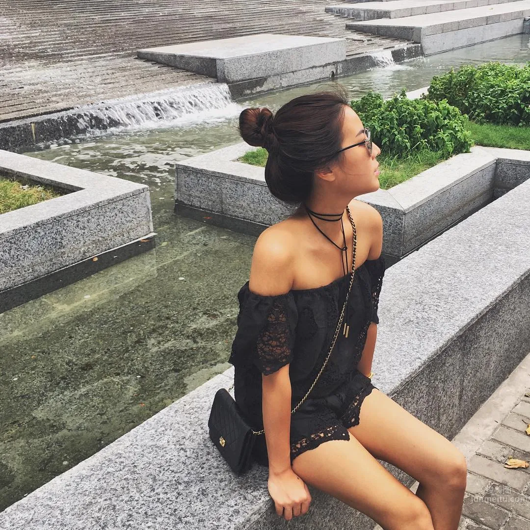 Stephanie Teh - PTT Beauty Board Exploded with High-Face-Value Boss Lady photo 7