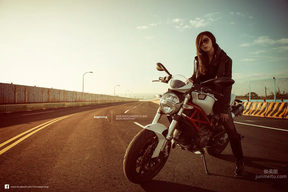 Ti Ti Yang, Heavy Motorcycle and Beauty Photo Collection photo 10