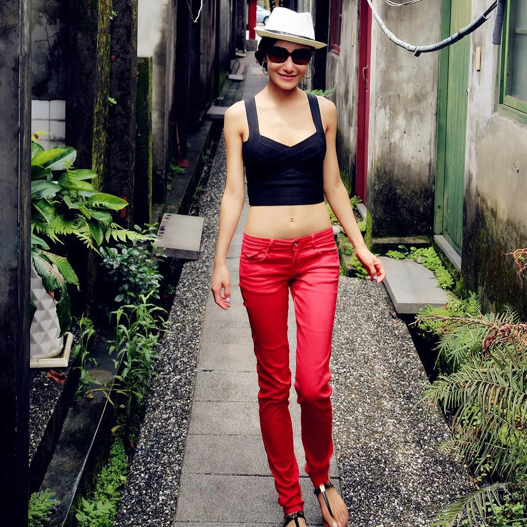 Anna Xiao, Cold Beauty Model Boldly Shows Perfect Curves photo 2