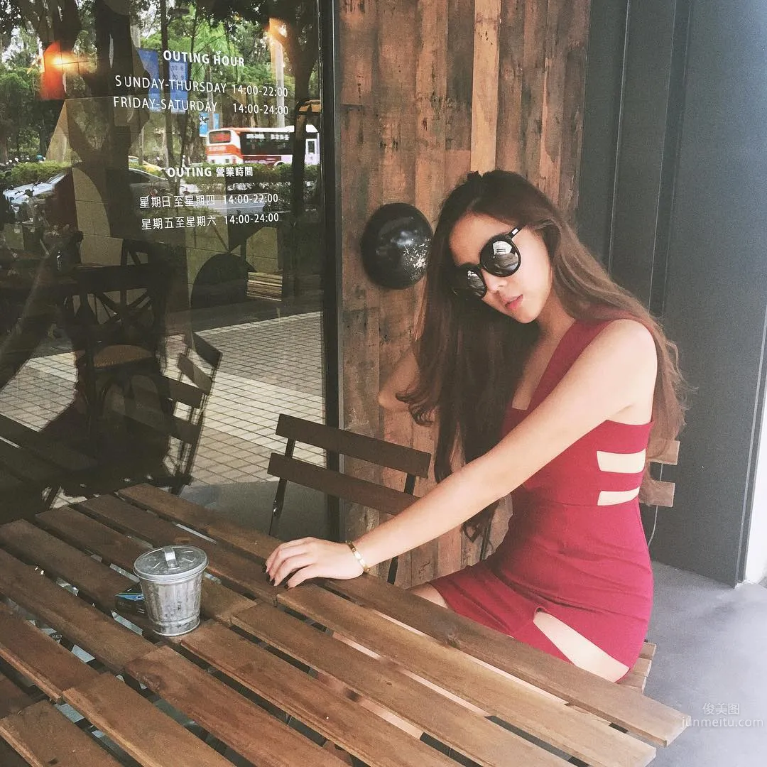 Stephanie Teh - PTT Beauty Board Exploded with High-Face-Value Boss Lady photo 16
