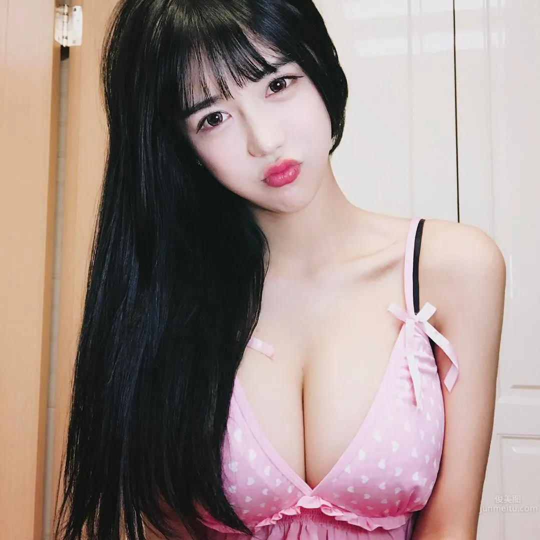 Dream Goddess Lee Soo Bin, IG Explodes Again with Unscientific Private Shoot photo 42