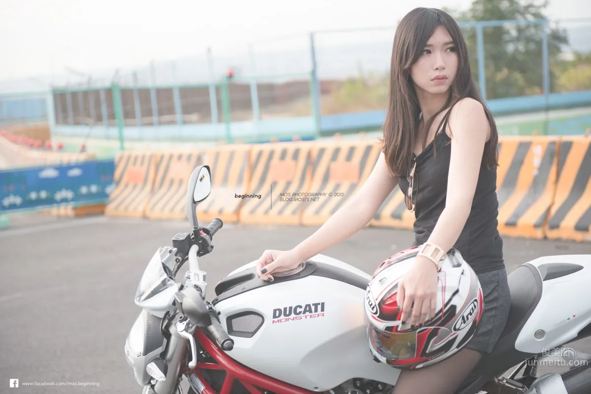 Ti Ti Yang, Heavy Motorcycle and Beauty Photo Collection photo 7