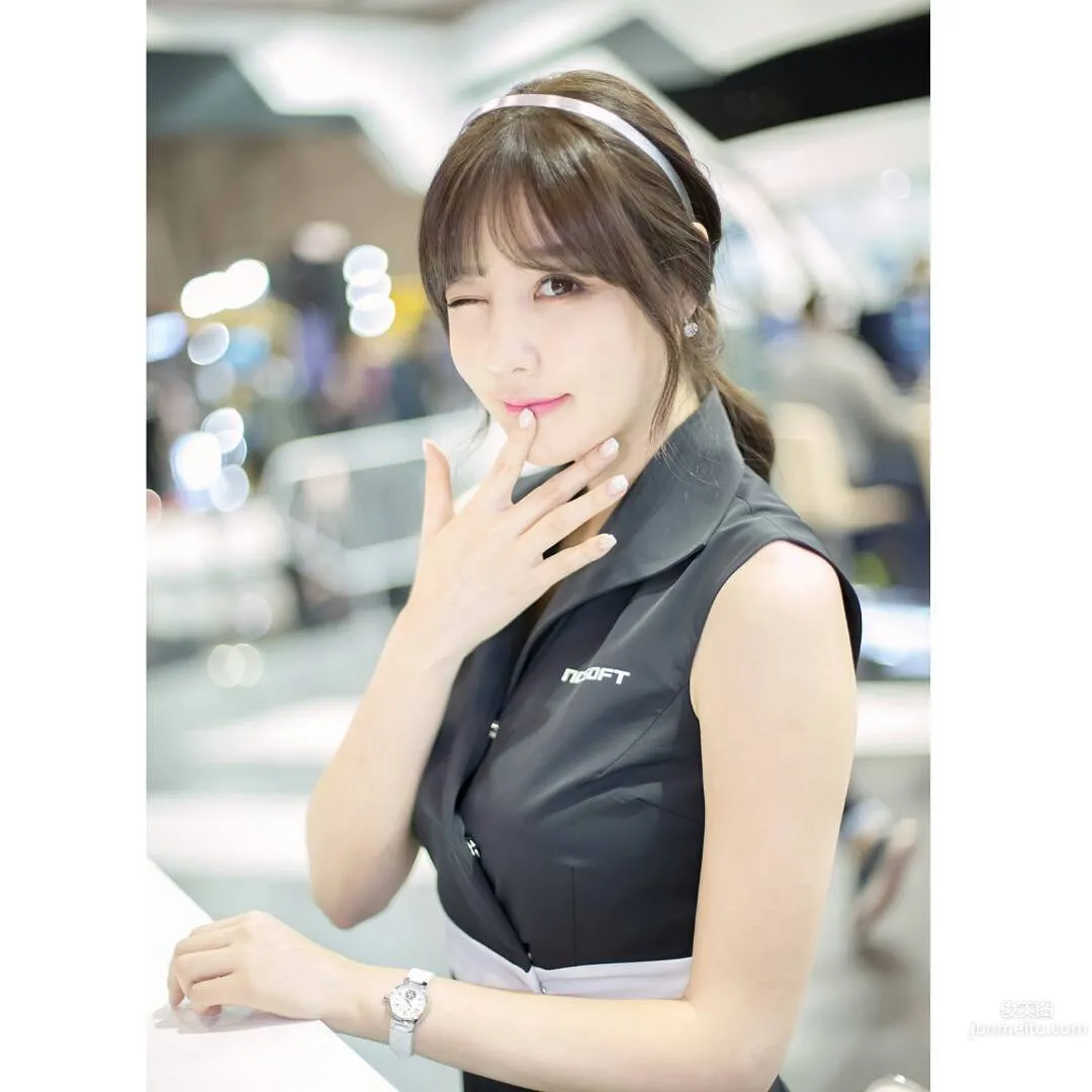 Hong Ji Yeon - Korean Beauty Car Model Selected Beautiful Photos photo 1