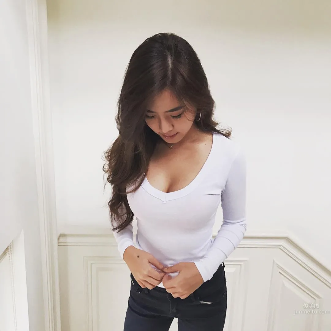 Stephanie Teh - PTT Beauty Board Exploded with High-Face-Value Boss Lady photo 19
