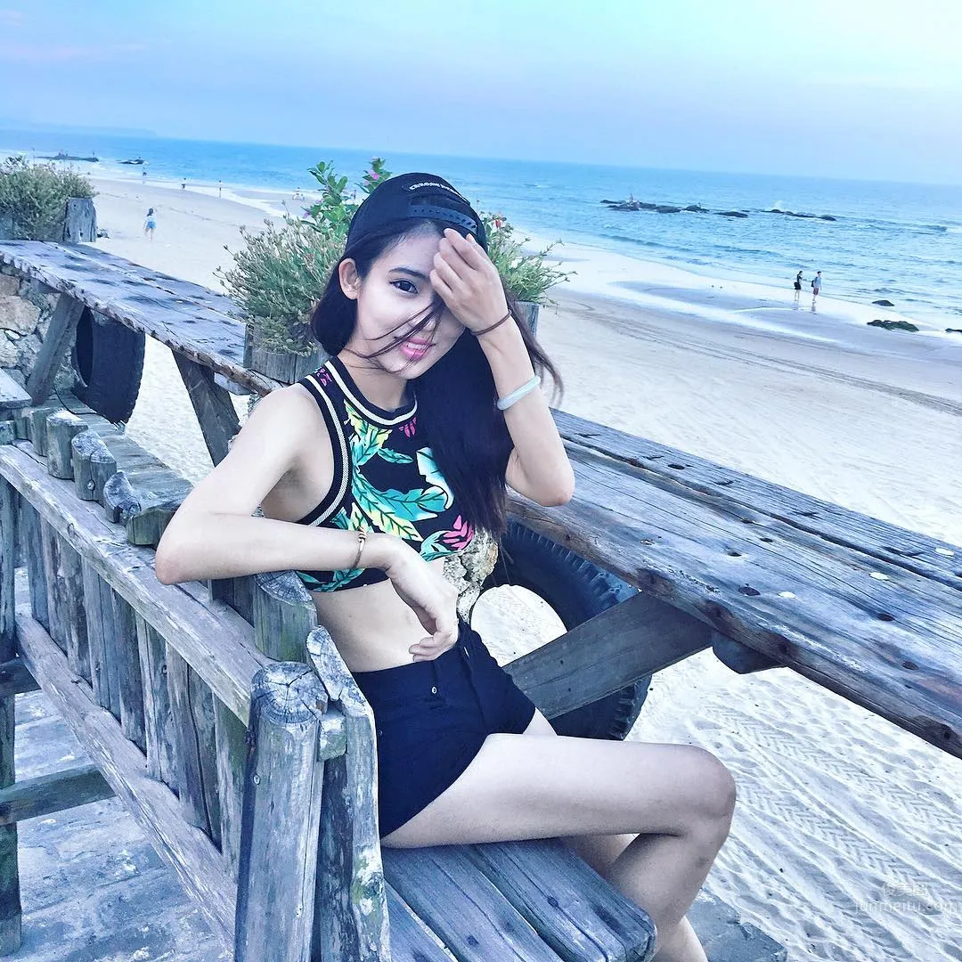 Ya Lu - A Good Figure That a Bikini Cannot Hide photo 15