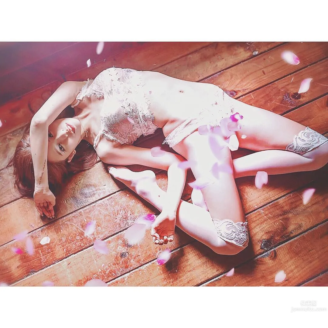 Niki Wang - Taiwan Fashion Guru Private Photos Are Too Money-Making photo 35