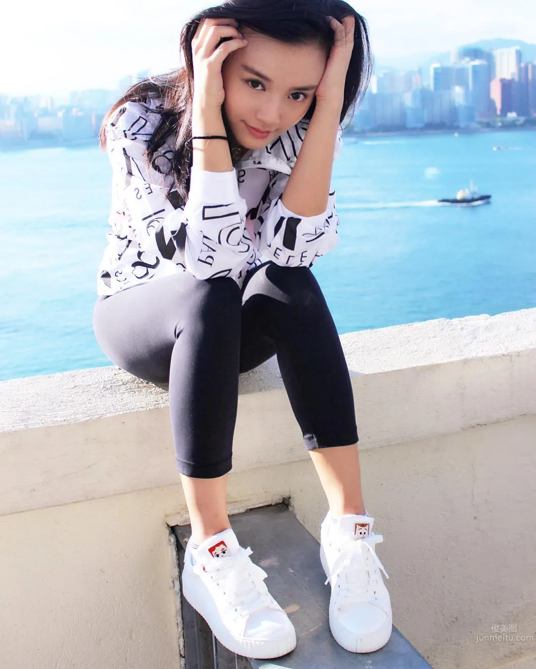 Christy Lai - Sporty Beauty Eye-Candy Private Shoot photo 9