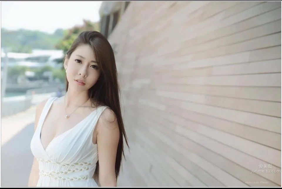 Melody Low- 新加坡正妹性感寫真 21