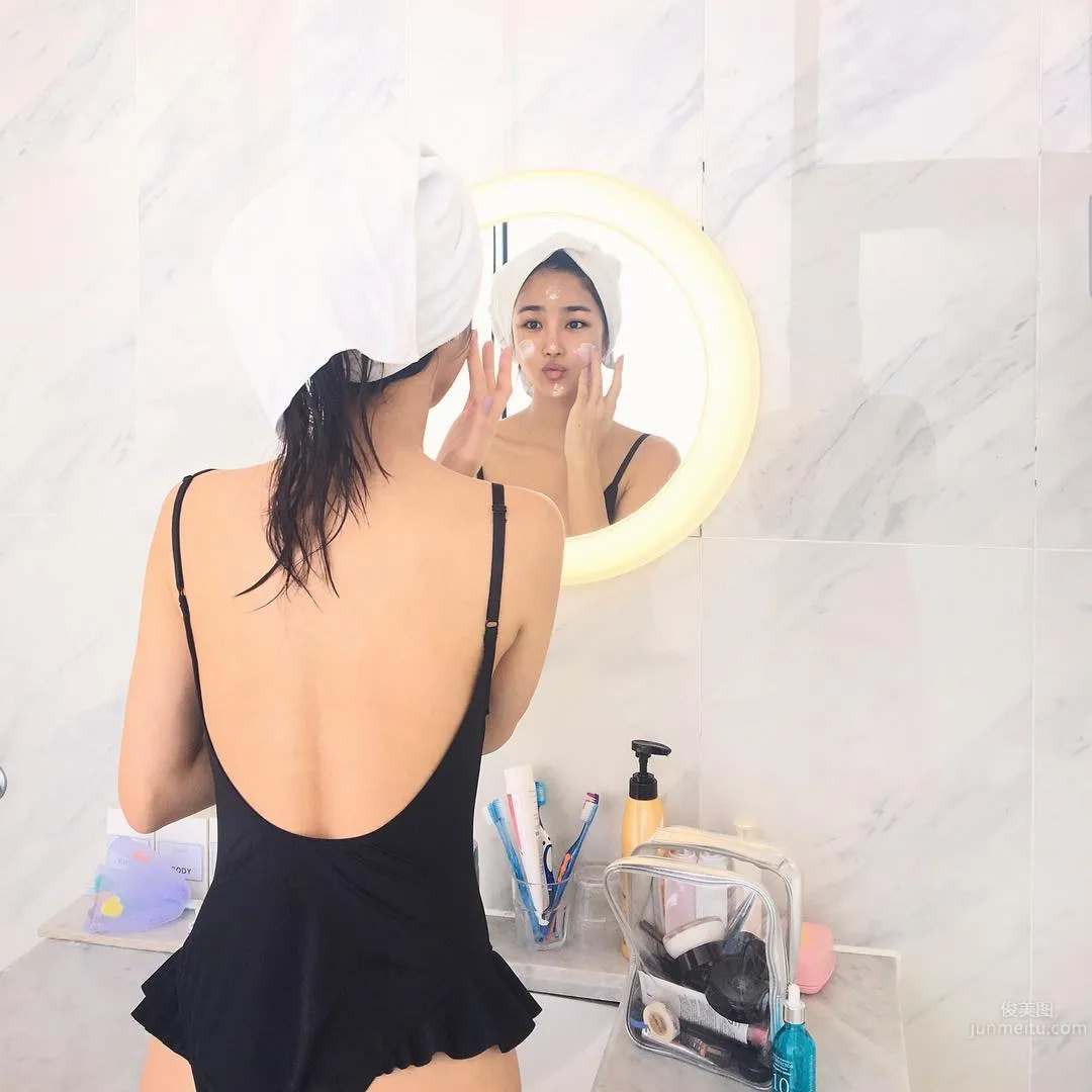 Jess, Super Pretty Face and Round Beautiful Curves photo 22