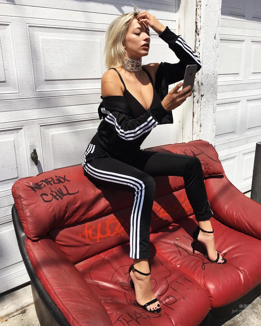 Ethereal Beauty Caroline Vreeland, Bigger Than a Coconut photo 7