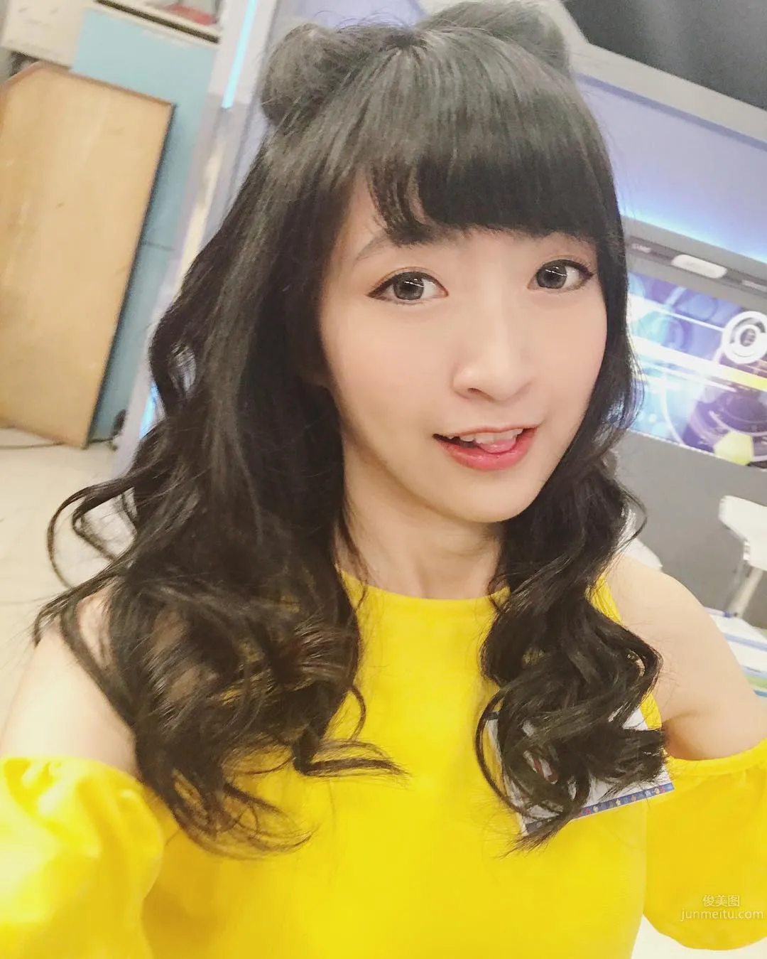 Xiaoxiong Yuniko - Taiwan Esports Goddess Private Shoot photo 3