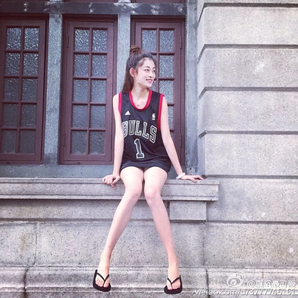 Big Ears Xia Zhi, Beautiful and Elegant Car Model Private Shoot photo 8