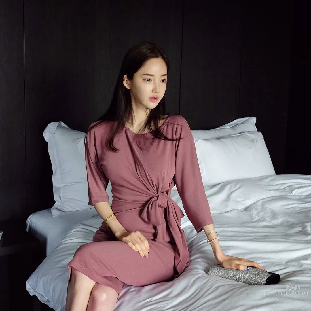 Ban Seo Jin, South Korea's Stunning Leg Model photo 25