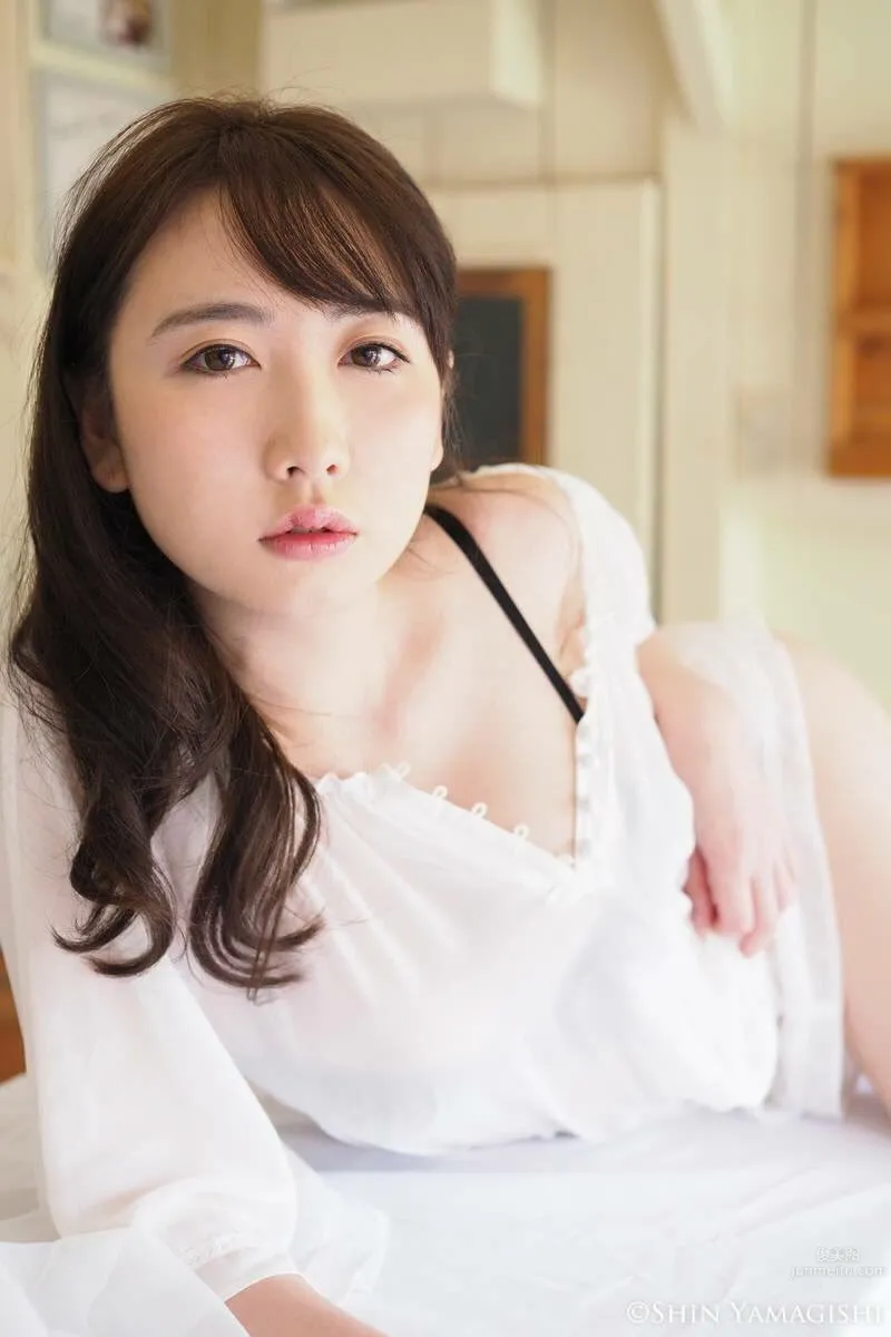仓咲奈央- 17代超短裙警察女子组合成员_12