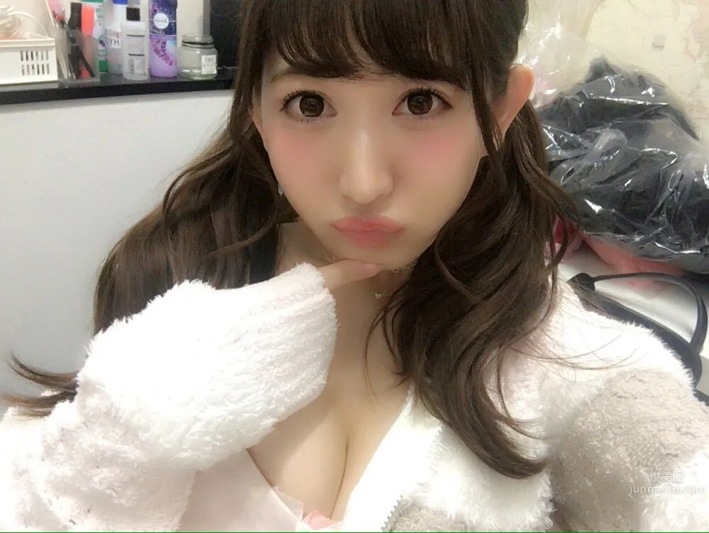 Mayu Tsukishiro, Japanese Playful Young Girl Private Photos photo 9