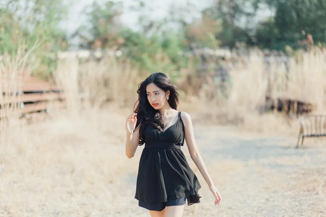 Pravewan Singhato - Thai High Beauty Fair-Skinned Beautiful Legs Girl photo 20