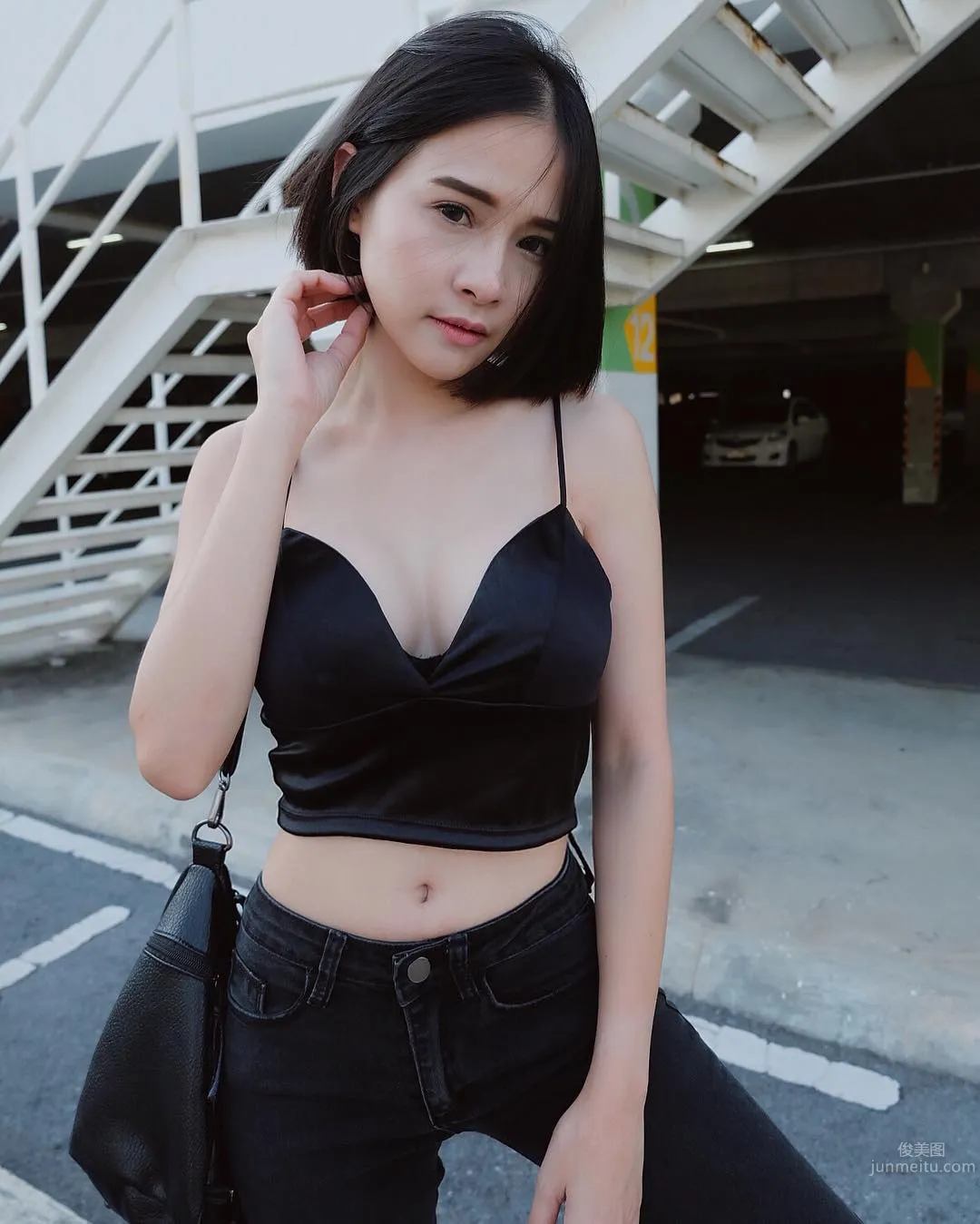 Piyachat Kongkarat- 短發泰國妹身材嬌小卻飽滿 16