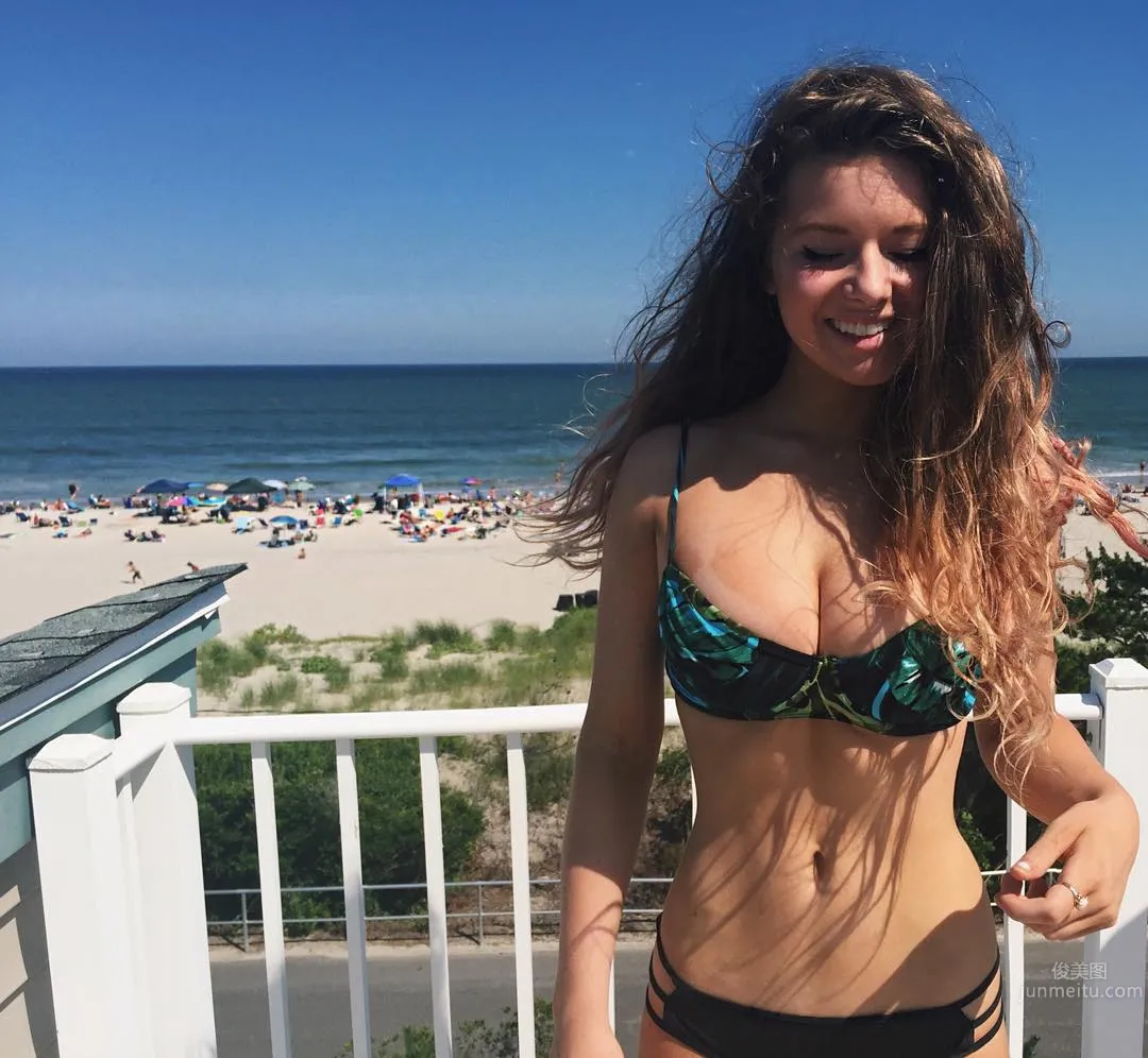Kendal Crowley - Bikini Hot Girl Ready to Pop Out Beautiful Pictures Appreciation photo 6