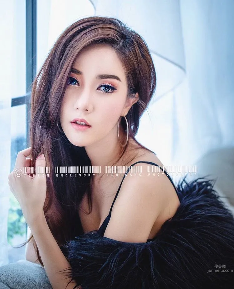 Sutassa Suthumjindakun- 泰国花花公子辣模性感写真_34