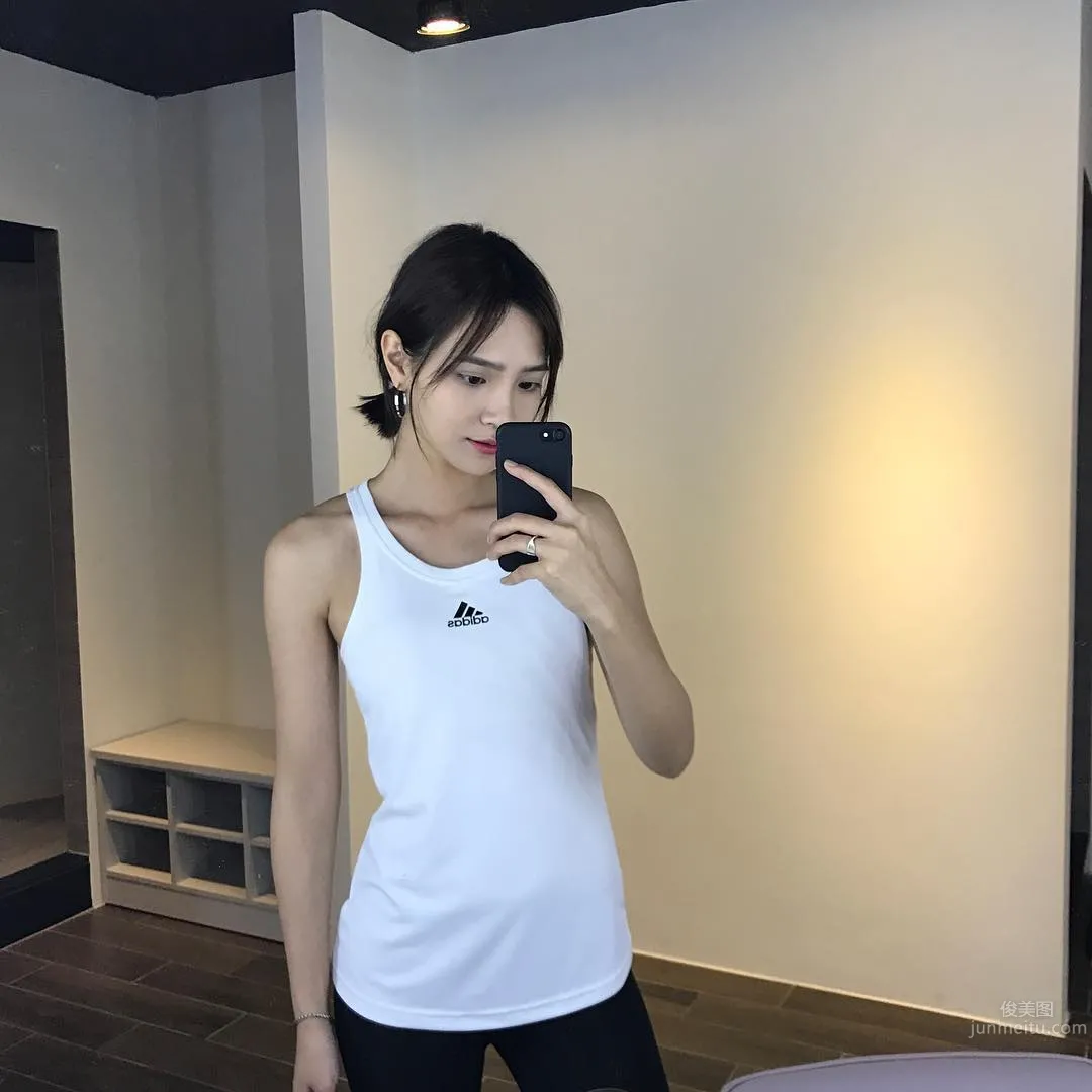 Ellen Wu - A Girl with an Overflowing Amount of Positive Charm photo 7