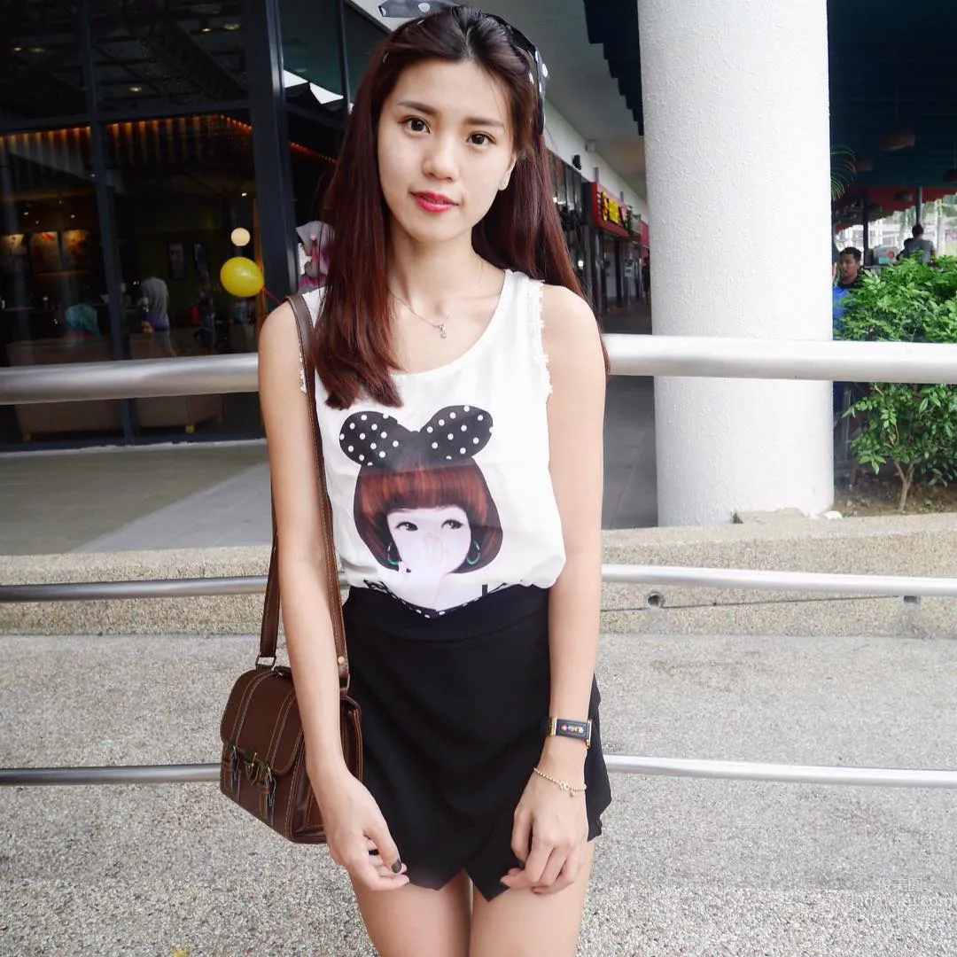 Liu Minni - Devil Figure Tight Pants photo 4