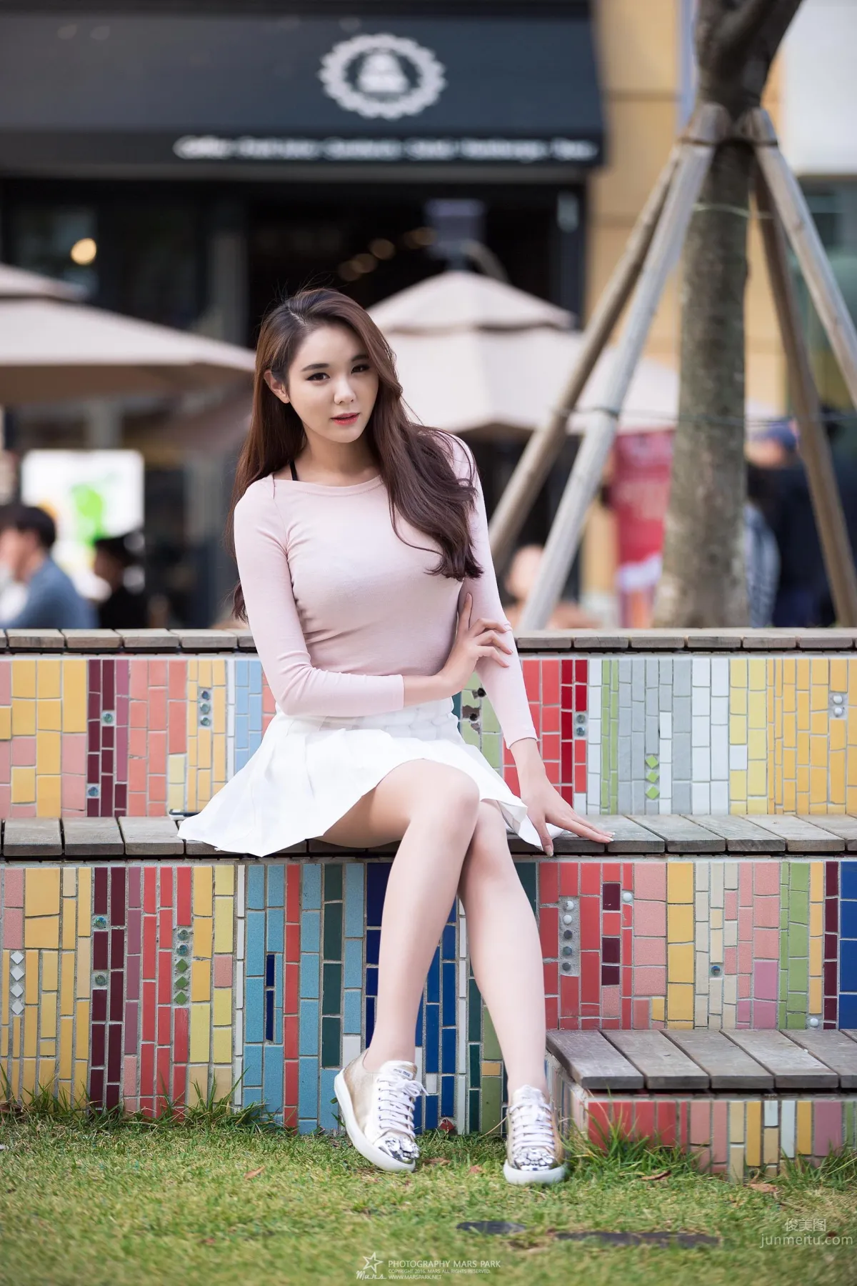 Min Yu Rin- 韩国赛车女郎养眼外拍写真_1