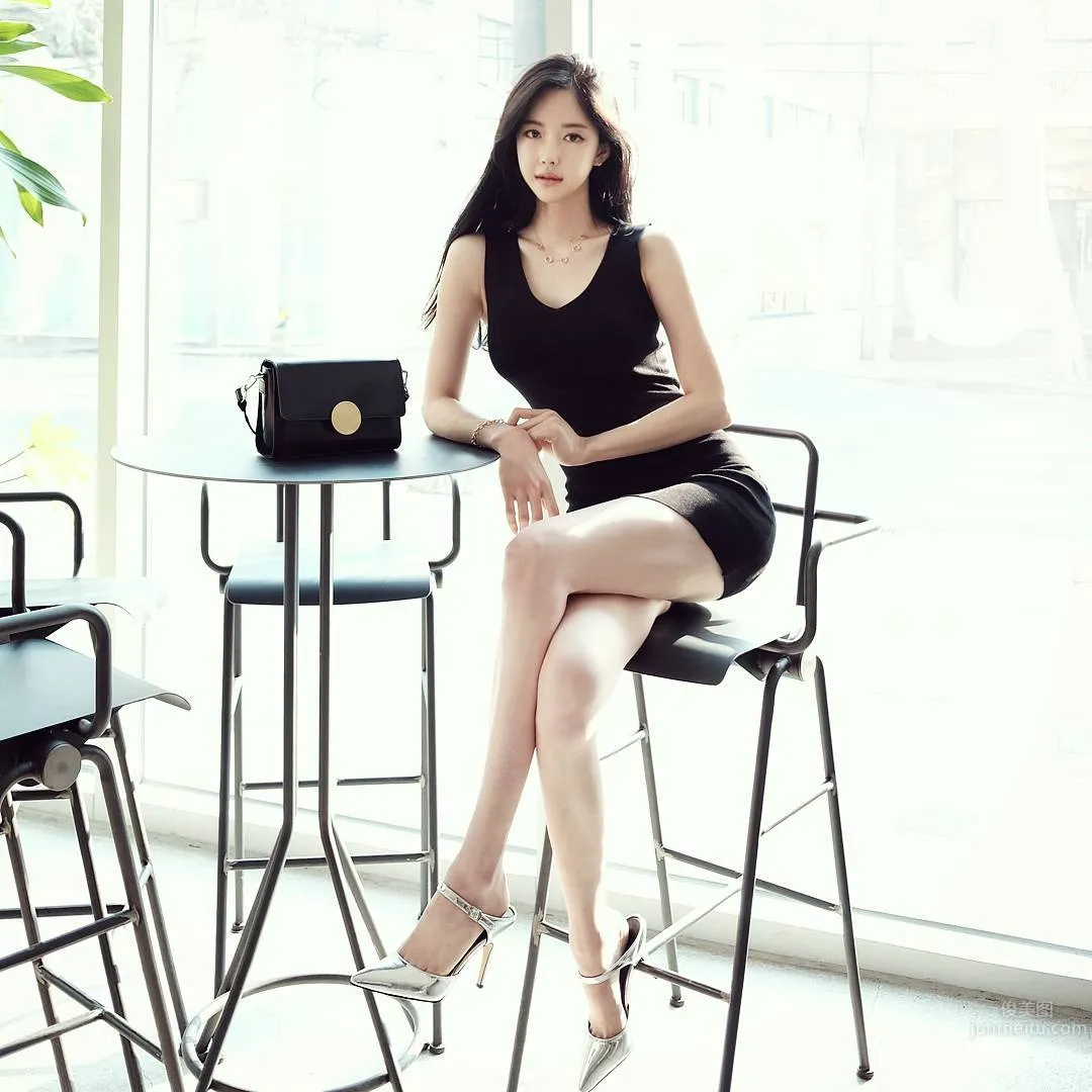 Ban Seo Jin, South Korea's Stunning Leg Model photo 42