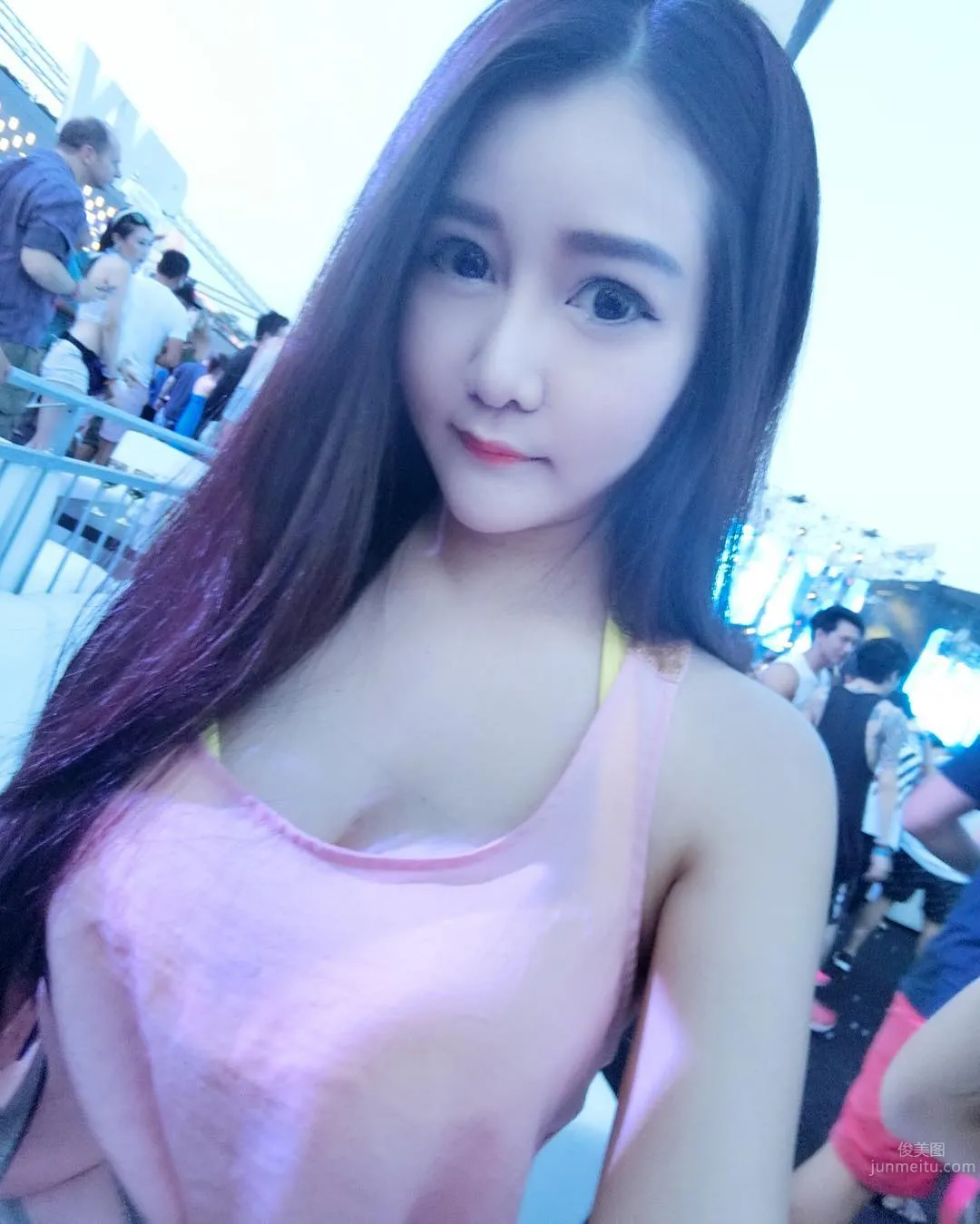 Naomi Liu - Singapore 34E Beauty Full of Passion photo 13
