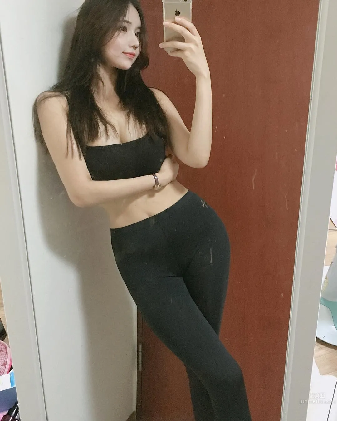 heex.x - Korean Beauty Elegant Selfie photo 2