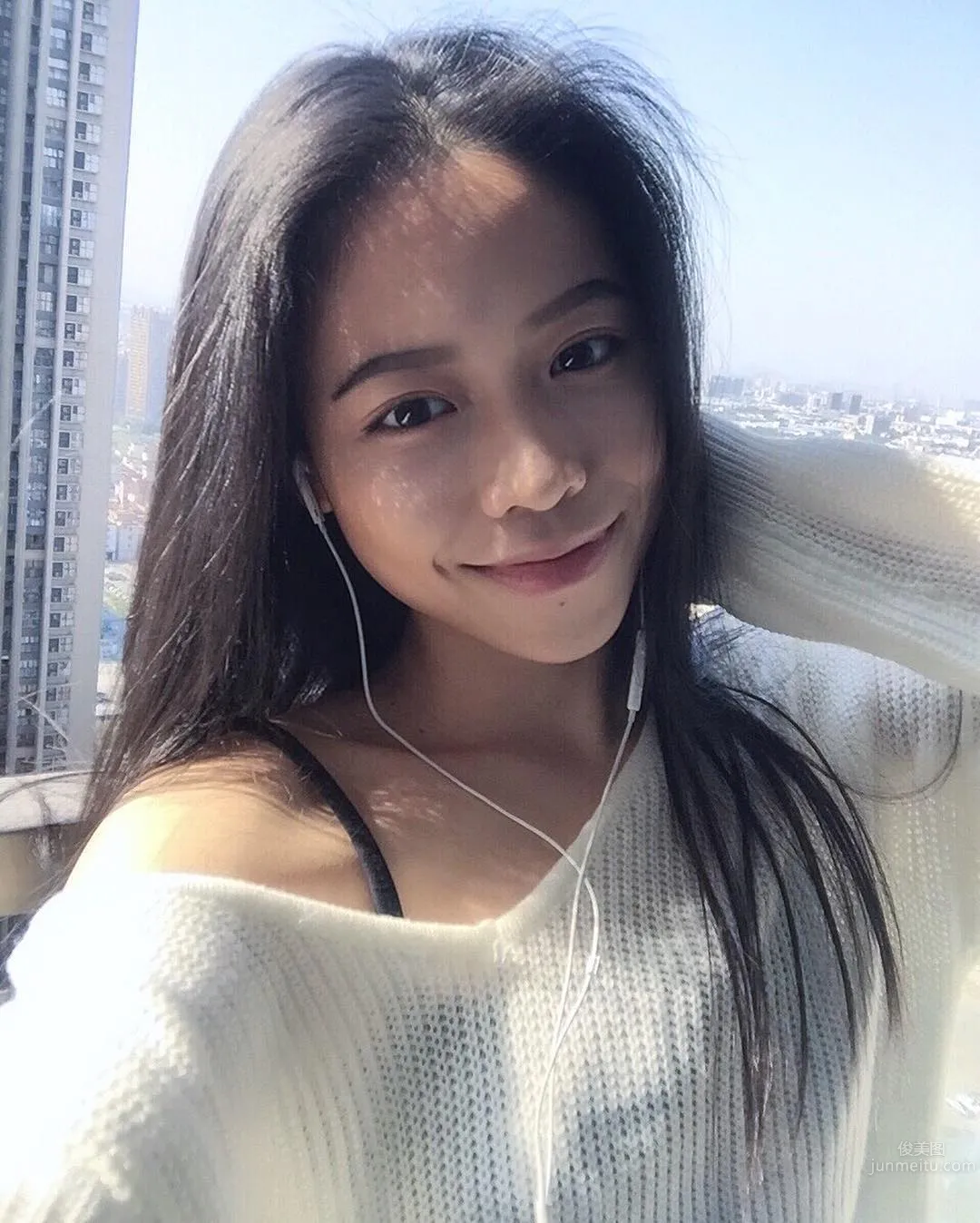 Dinonoz, Transformation from Pure to Alluring photo 13